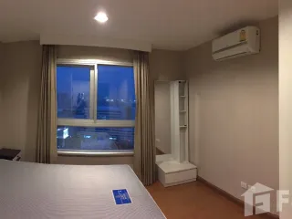 For rent 3 bedrooms condo in Huai Khwang, Bangkok