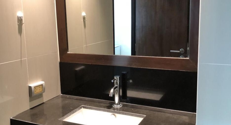 Condo en alquiler de 2 habitaciones en Sathon, Bangkok