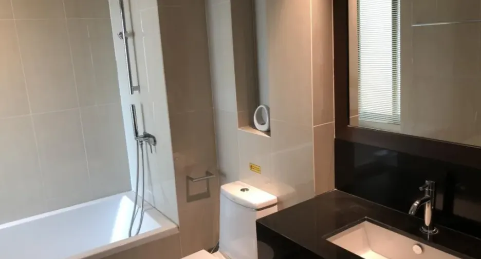 Condo en alquiler de 2 habitaciones en Sathon, Bangkok