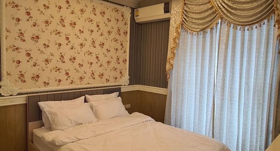 For rent 2 bedrooms condo in Huai Khwang, Bangkok