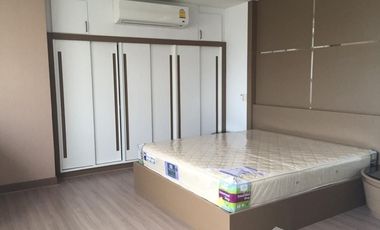 Аренда 3 спальни кондо в Кхлонг Тоеи, Бангкок