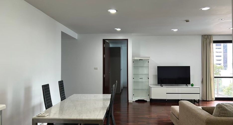 For rent 2 bedrooms condo in Watthana, Bangkok