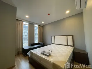For rent 2 bedrooms condo in Yan Nawa, Bangkok