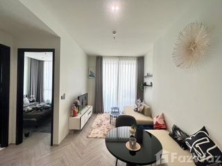 For rent 2 bedrooms condo in Khlong San, Bangkok