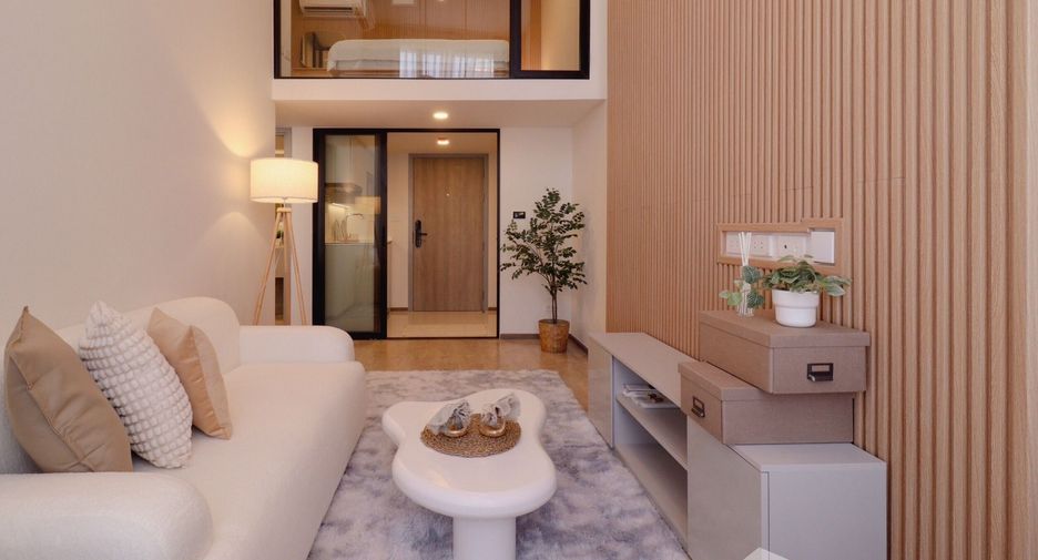 For rent 2 bedrooms condo in Huai Khwang, Bangkok