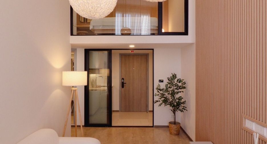 For rent 2 bedrooms condo in Huai Khwang, Bangkok