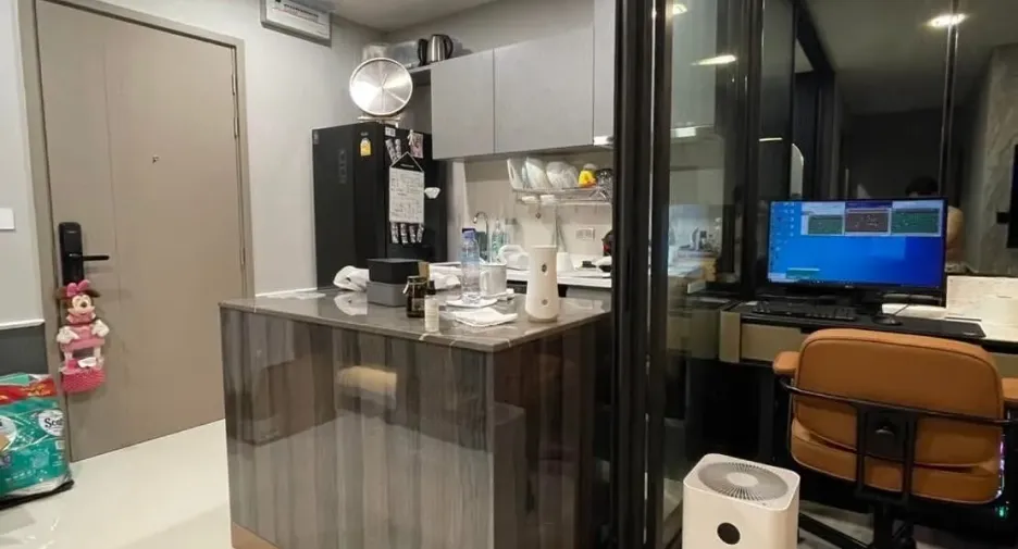 Wohnung zur Miete mit 1 Zimmer in Huai Khwang, Bangkok
