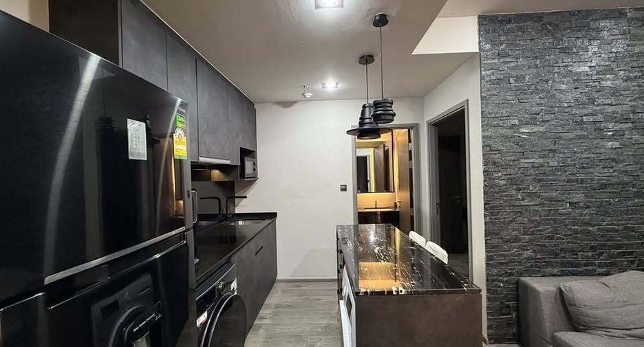 For rent 2 bedrooms condo in Chatuchak, Bangkok