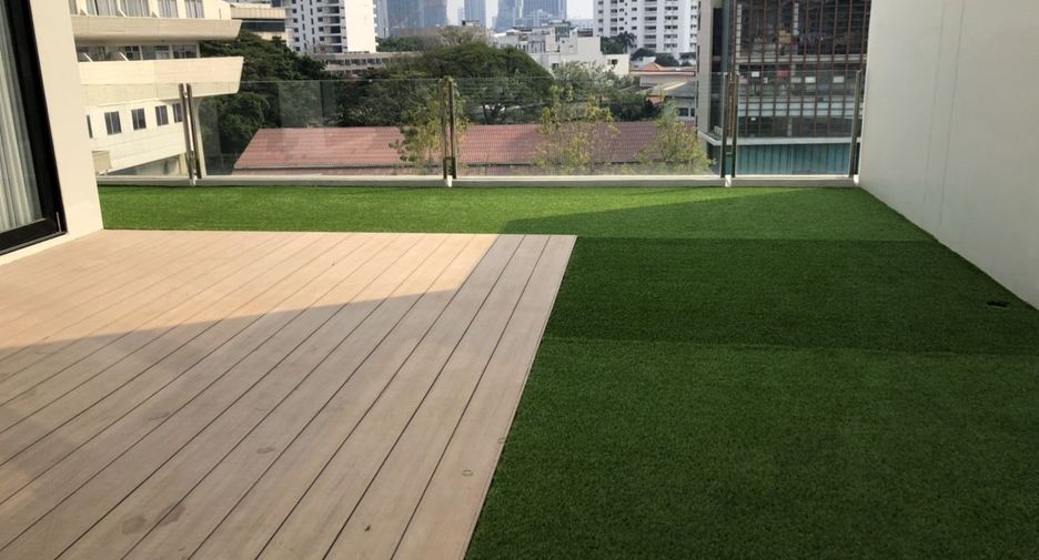 For rent 3 bedrooms condo in Watthana, Bangkok