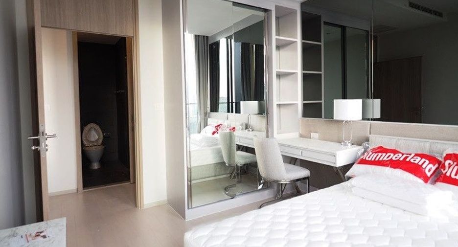 À louer 2 chambres condo à Pathum Wan, Bangkok