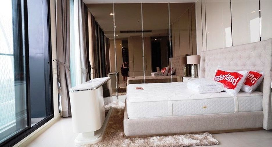 À louer 2 chambres condo à Pathum Wan, Bangkok