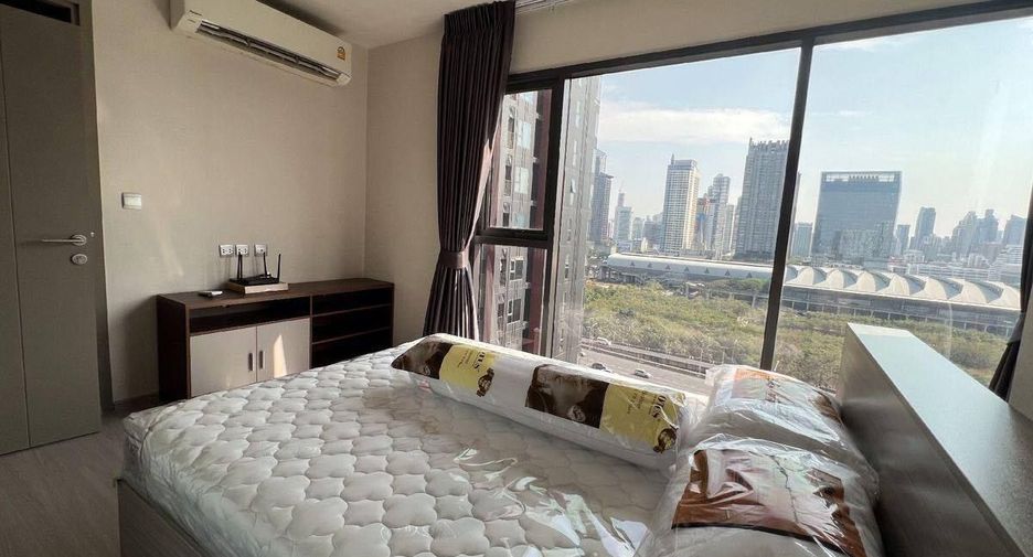 Condo en alquiler de 2 habitaciones en Huai Khwang, Bangkok