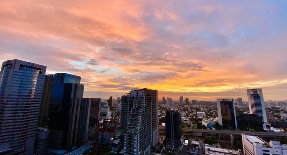 For rent 2 bedrooms condo in Chatuchak, Bangkok