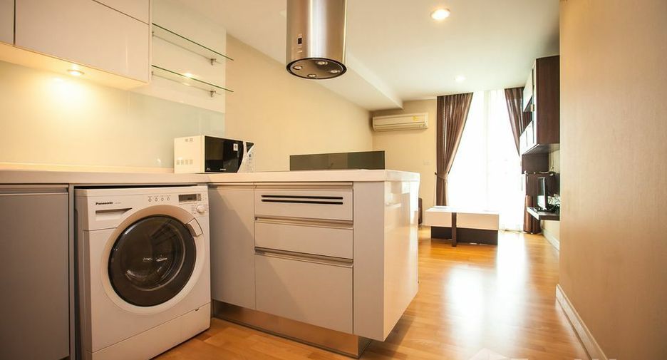 For rent 1 bed condo in Phaya Thai, Bangkok