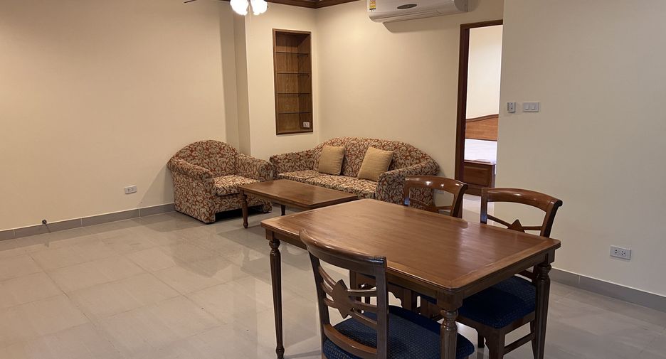 For rent 3 bedrooms condo in Watthana, Bangkok