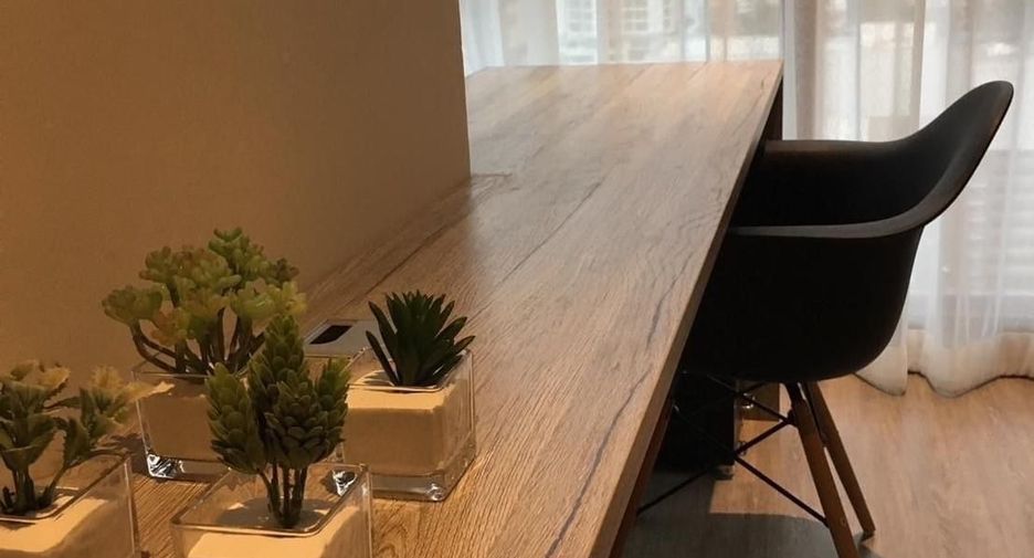 For rent 2 bedrooms condo in Watthana, Bangkok