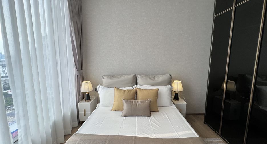 For rent 3 bedrooms condo in Watthana, Bangkok