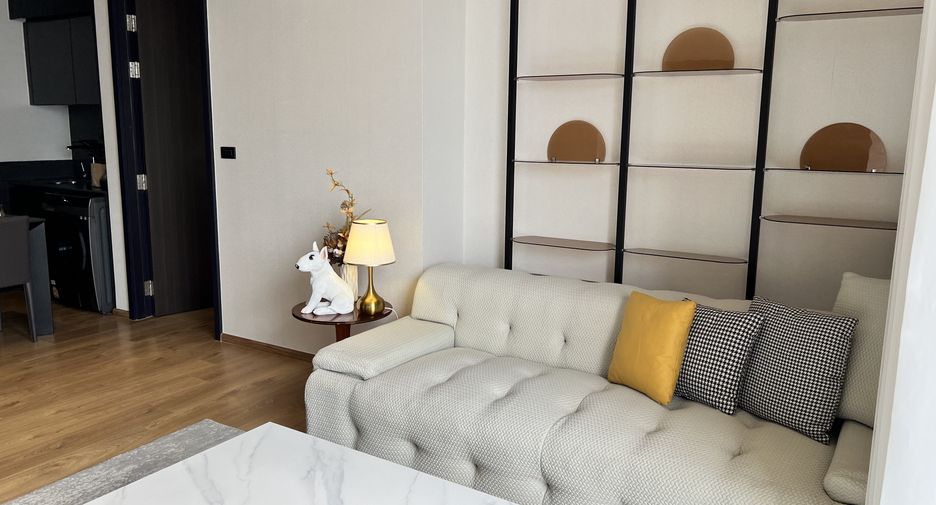 For rent 3 bedrooms condo in Watthana, Bangkok