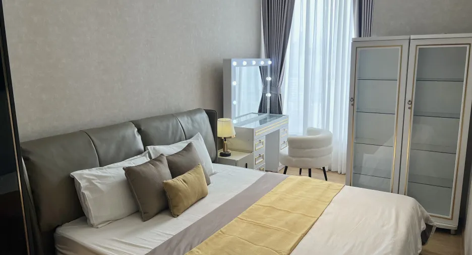 For rent 3 bedrooms condo in Watthana, Bangkok
