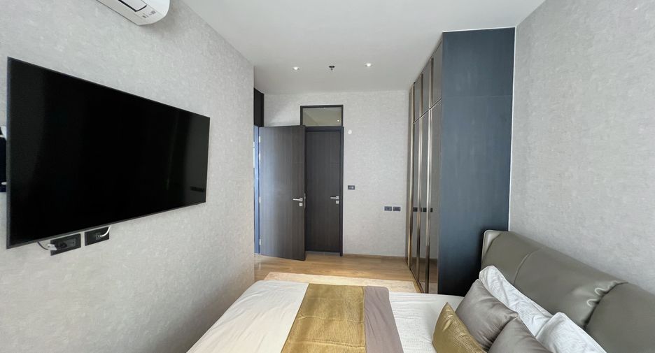For rent 3 bedrooms condo in Watthana, Bangkok