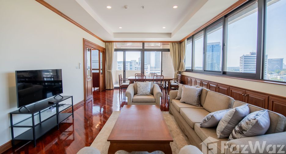 For rent 3 bedrooms condo in Khlong Toei, Bangkok