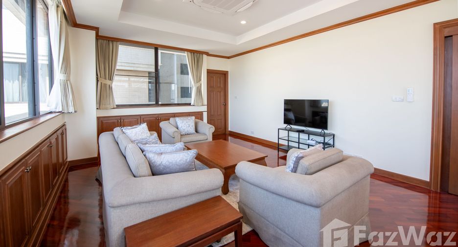 For rent 3 bedrooms condo in Khlong Toei, Bangkok