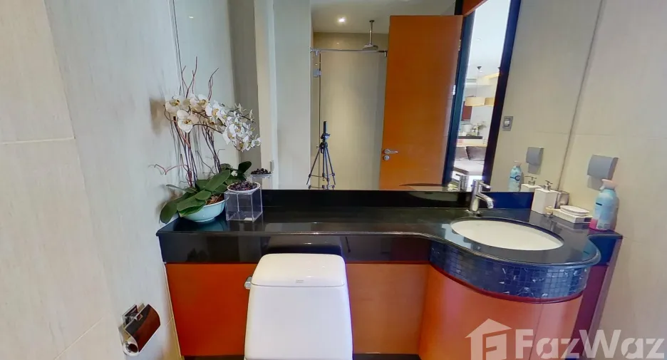 For rent 2 bedrooms condo in Sathon, Bangkok