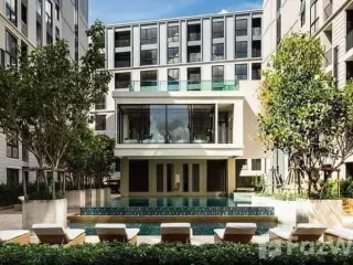 For rent 2 bedrooms condo in Huai Khwang, Bangkok