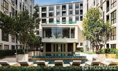 For rent 2 bedrooms condo in Huai Khwang, Bangkok