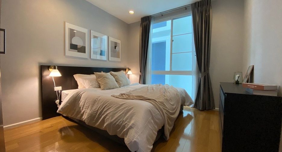 For rent 2 bedrooms condo in Watthana, Bangkok