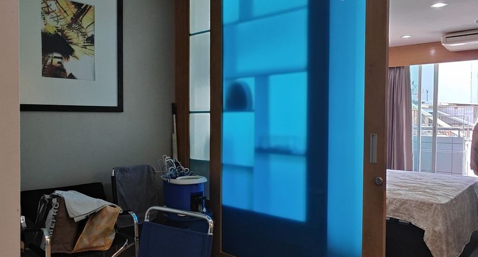 For rent 1 bed condo in Bang Rak, Bangkok