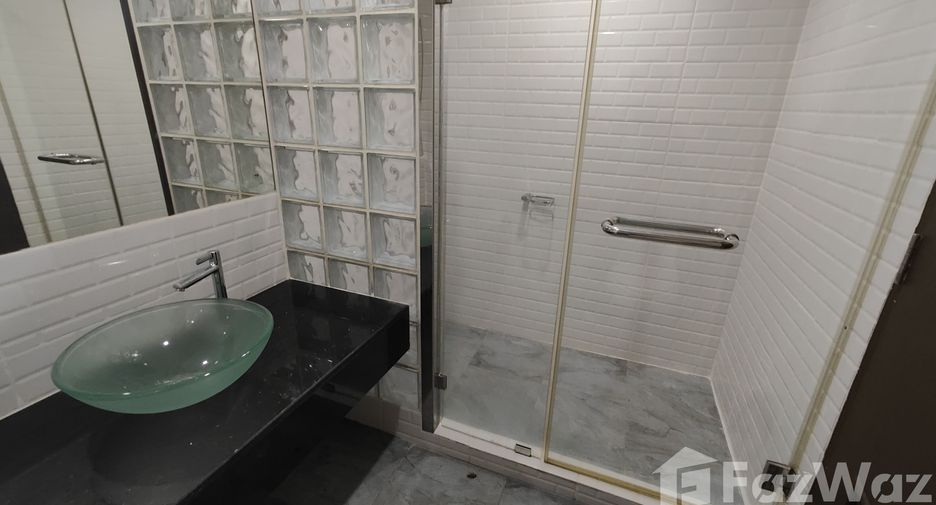 For rent 1 bed condo in Bang Rak, Bangkok