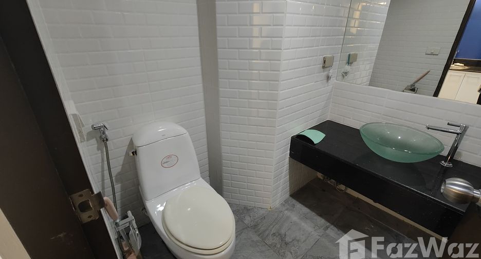 For rent 1 bed condo in Bang Rak, Bangkok