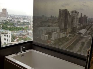 À louer 2 chambres condo à Khlong San, Bangkok