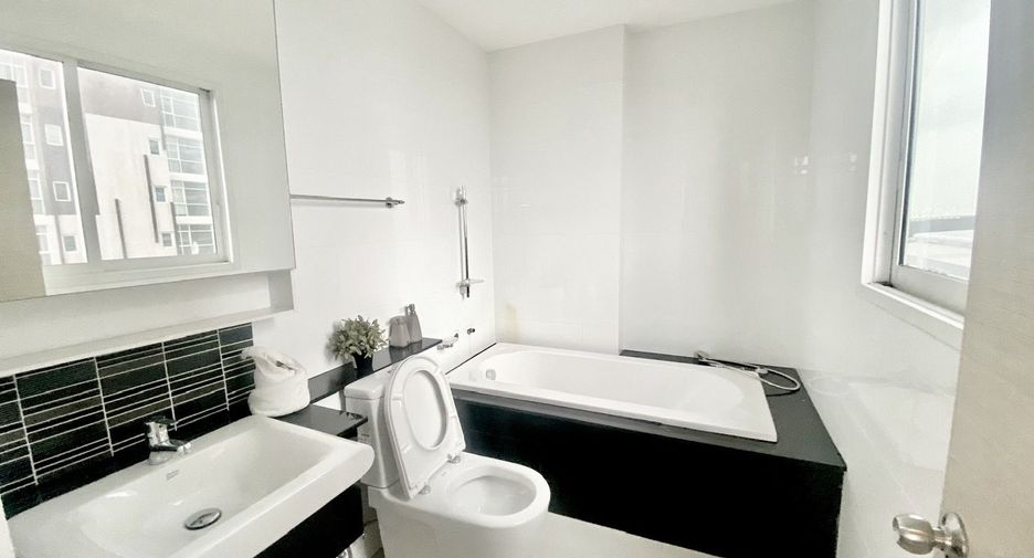 For rent 2 bedrooms condo in Bang Na, Bangkok