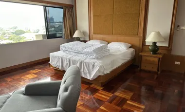 Condo en alquiler de 3 habitaciones en Watthana, Bangkok