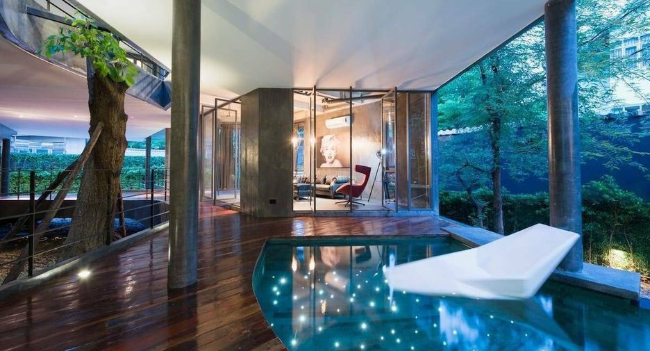Haus zur Miete mit 6 Zimmer in Khlong Toei, Bangkok