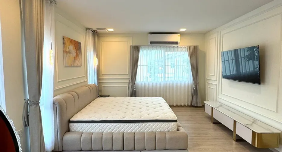 出租 4 卧室 独立屋 在 Bang Phli, Samut Prakan