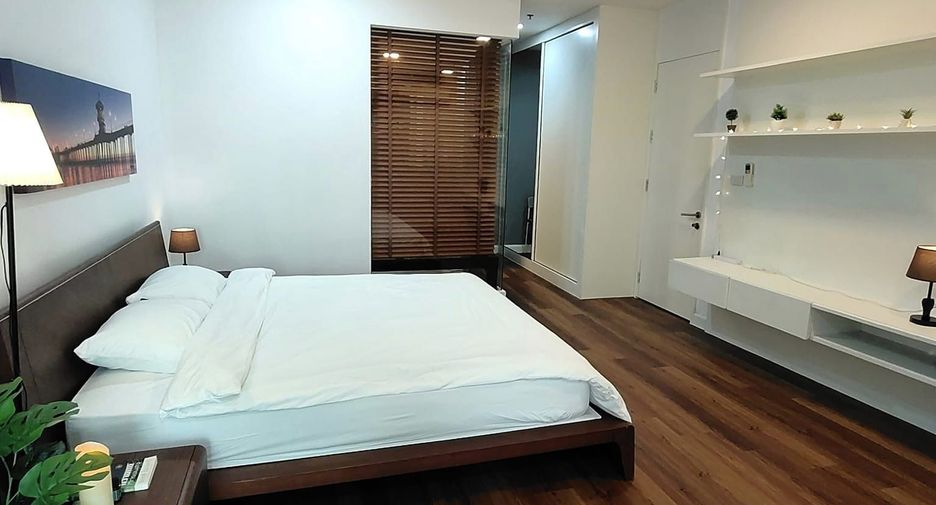 For rent 2 bedrooms condo in Khlong Toei, Bangkok