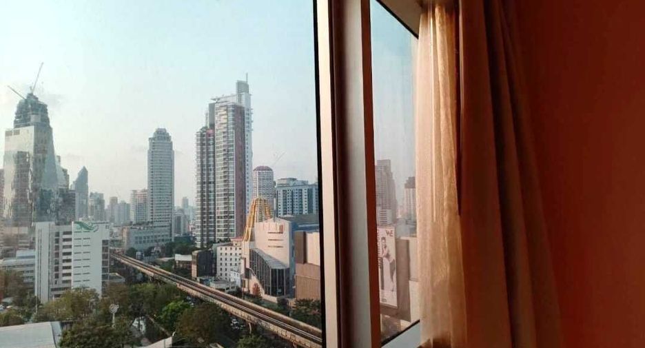 For rent 2 bedrooms condo in Khlong Toei, Bangkok
