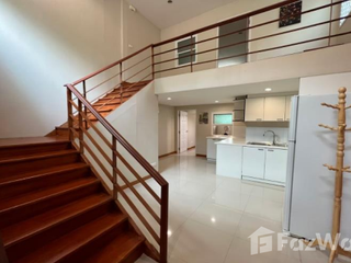 For rent 2 bedrooms apartment in Watthana, Bangkok