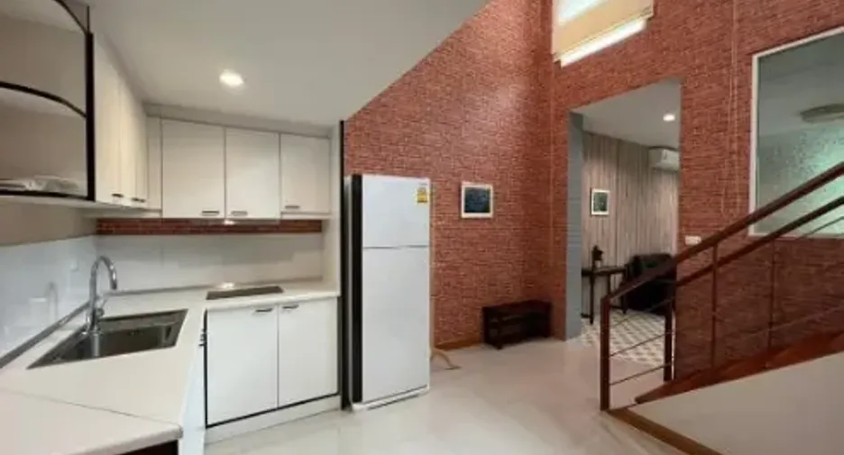 For rent 2 bedrooms apartment in Watthana, Bangkok