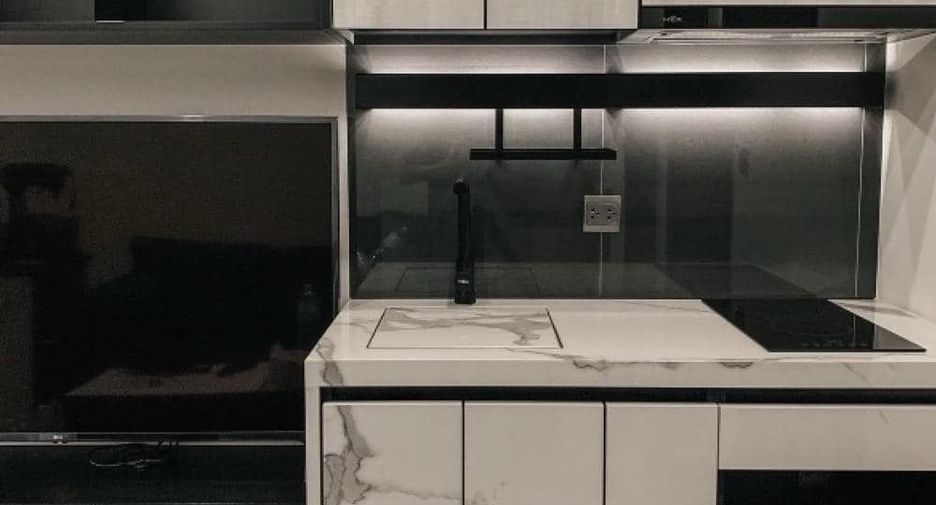 For rent 1 bed condo in Phra Khanong, Bangkok