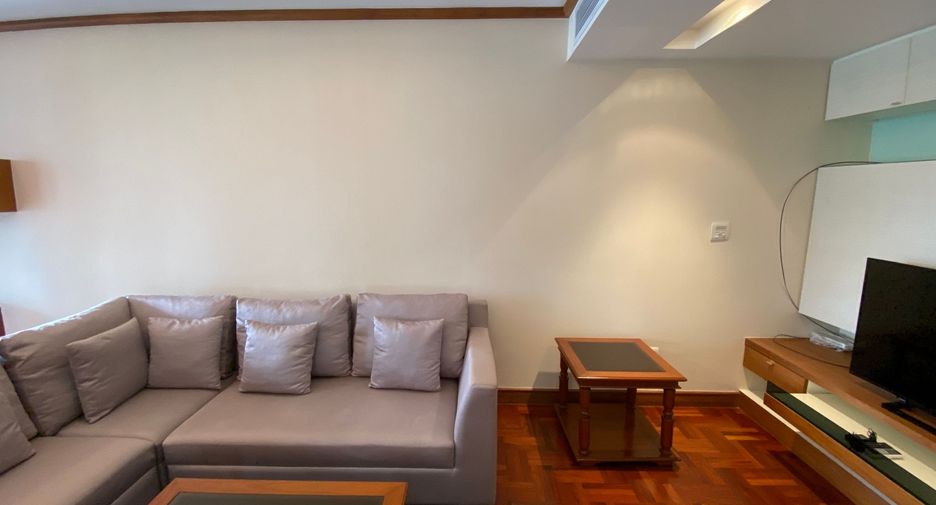 For rent 2 bedrooms condo in Pathum Wan, Bangkok