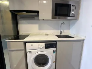 For rent 2 bedrooms condo in Huai Khwang, Bangkok