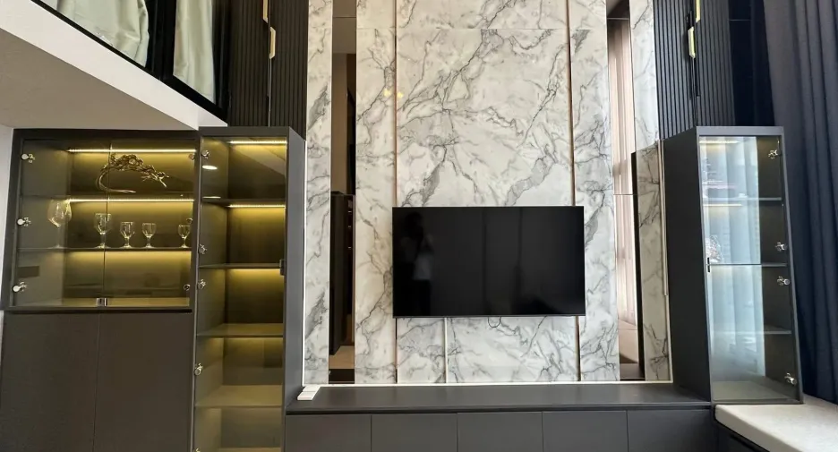 For rent 2 bedrooms condo in Huai Khwang, Bangkok
