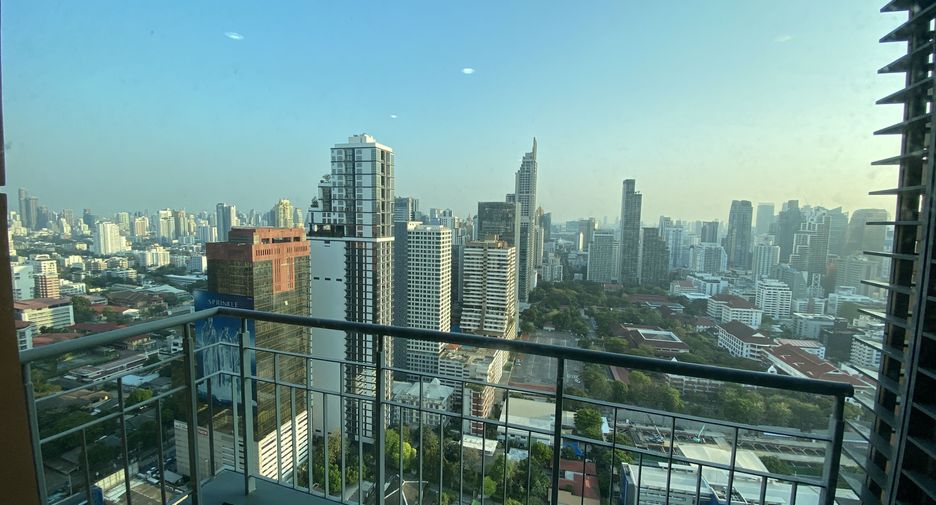 For rent 2 bedrooms condo in Watthana, Bangkok