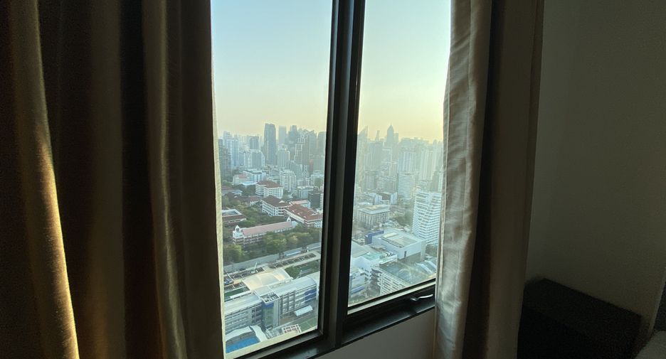 For rent 2 bedrooms condo in Watthana, Bangkok