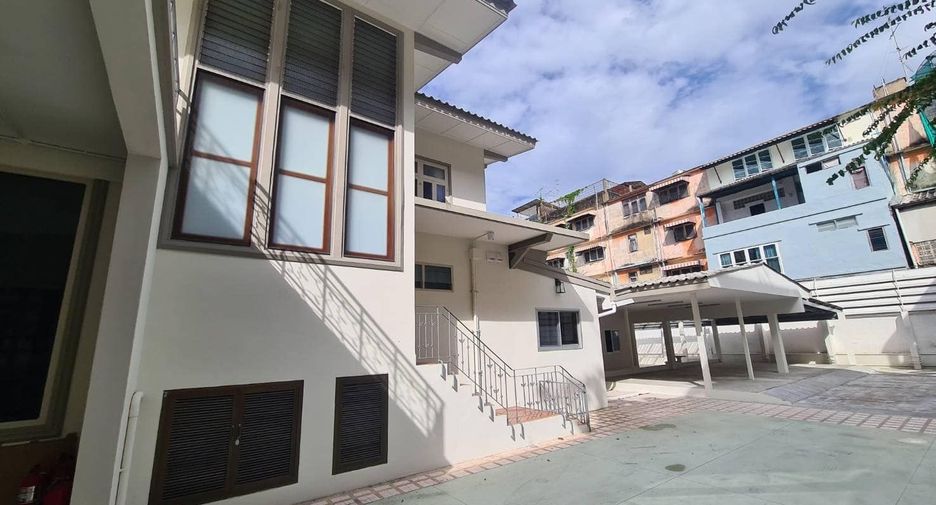 出租 4 卧室 独立屋 在 Watthana, 曼谷