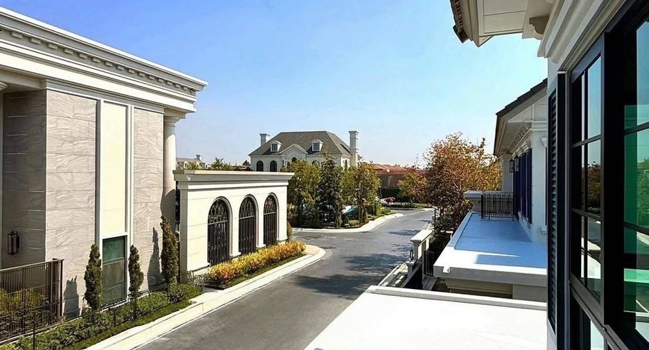 For rent 4 bedrooms house in Saphan Sung, Bangkok